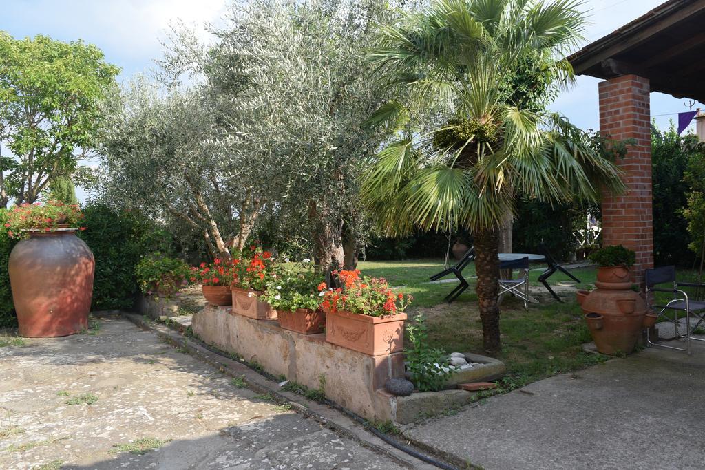 La Convenienza Panzió Uliveto Terme Kültér fotó