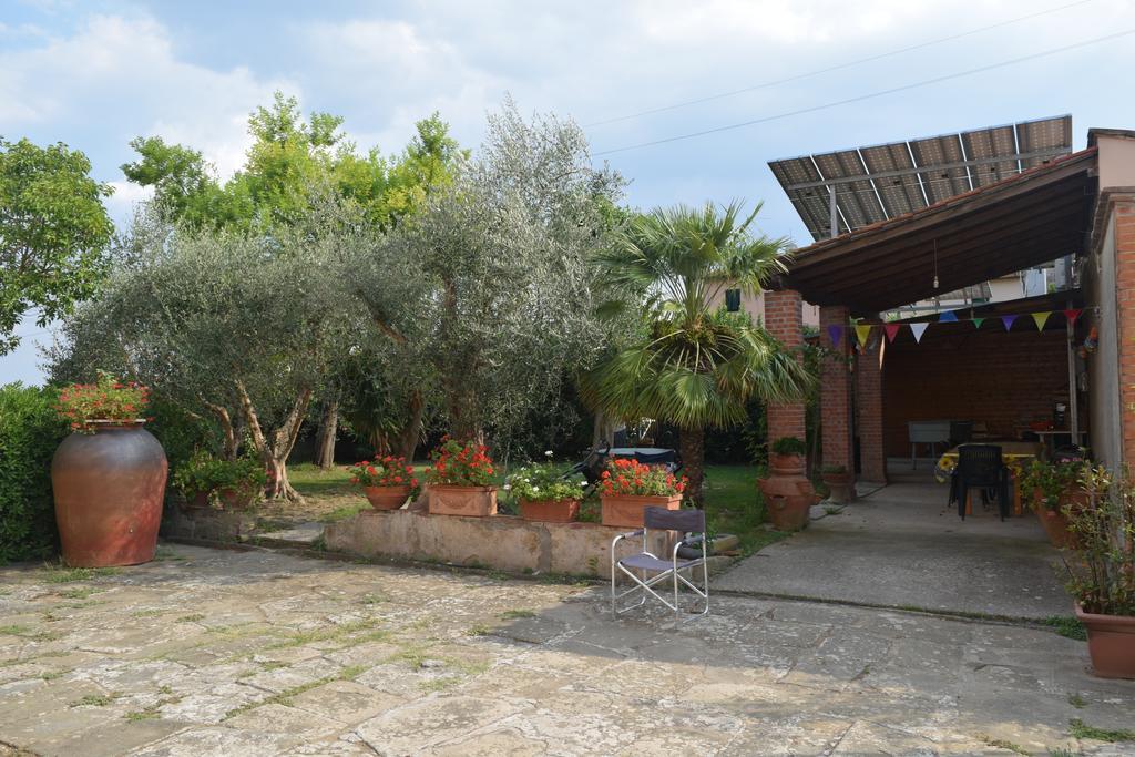 La Convenienza Panzió Uliveto Terme Kültér fotó