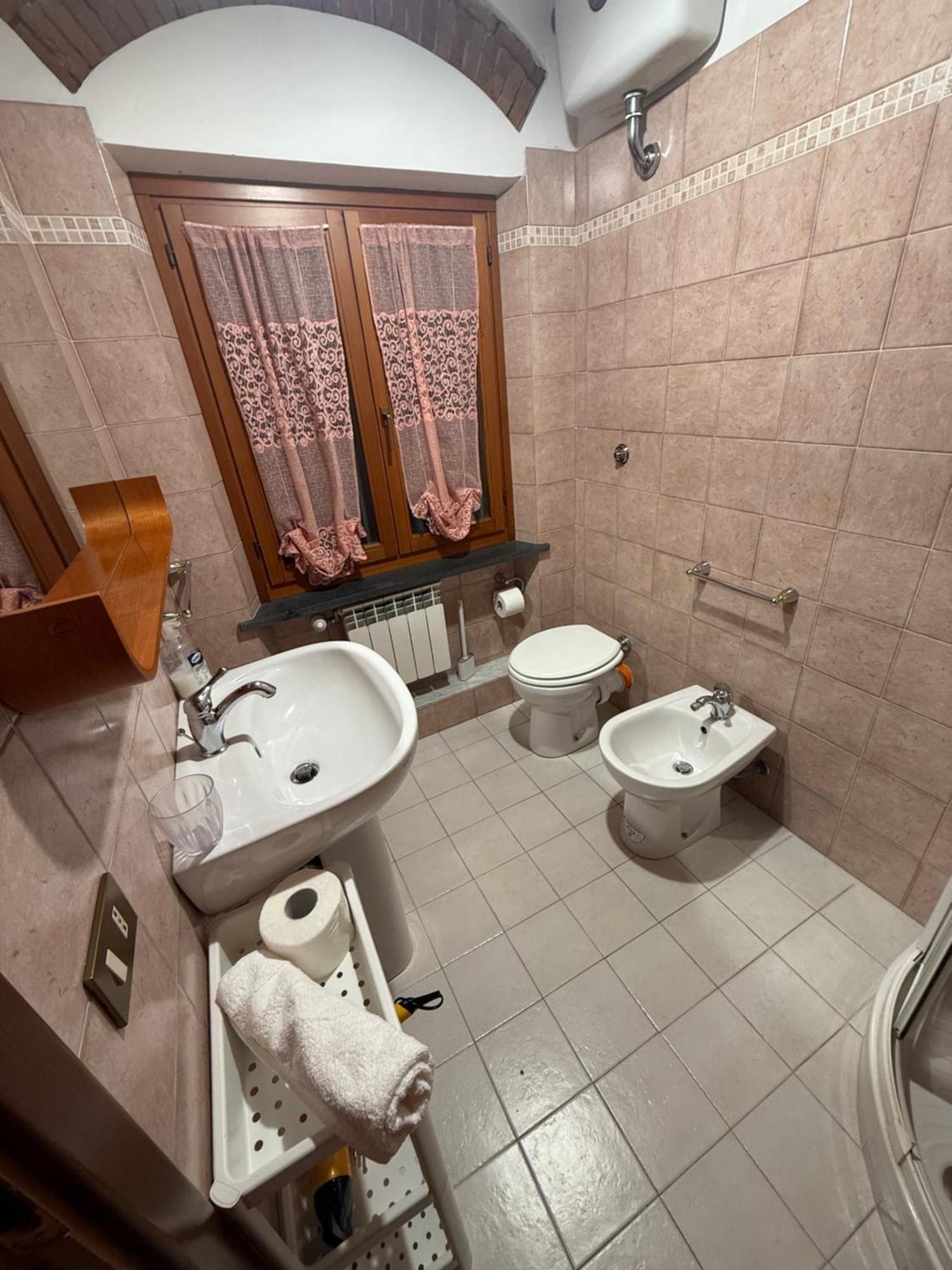 La Convenienza Panzió Uliveto Terme Kültér fotó